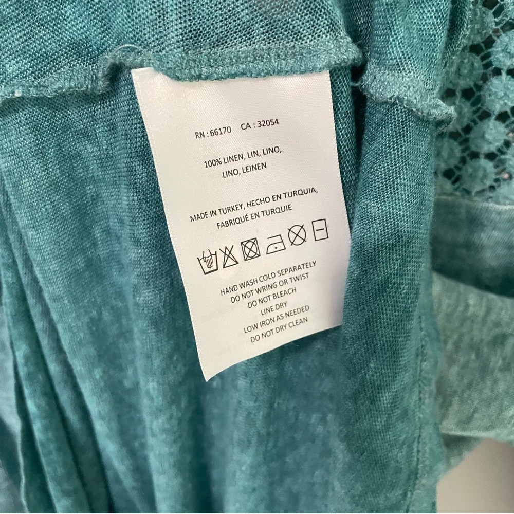 AKEMI + KIN x ANTHROPOLOGIE Amis Yoke Linen Top in Teal - Picture 8 of 9